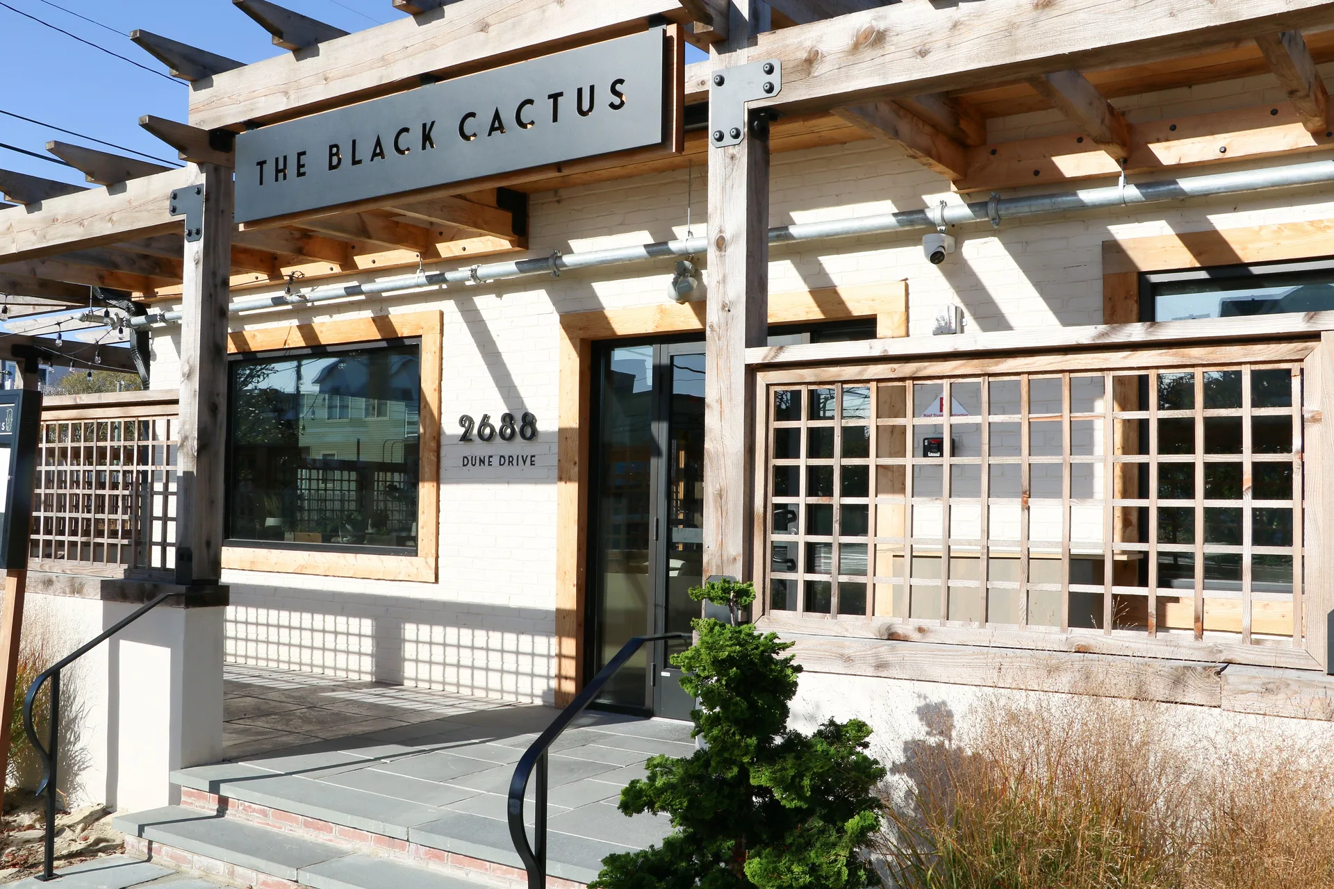 Image of a restaurant, The Black Cactus, located in Avalon, NJ.