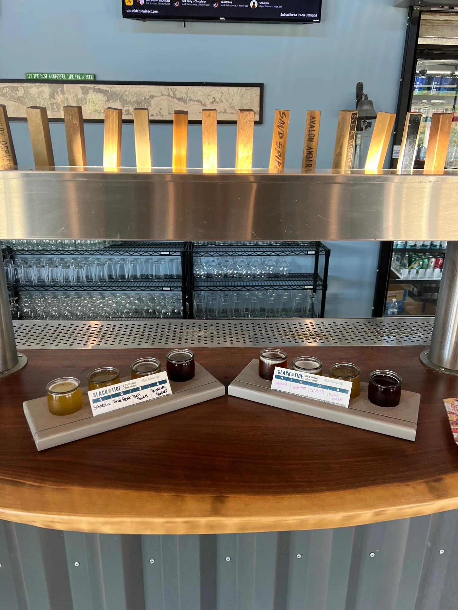 Slack Tide offers a flight sampling of their menu.